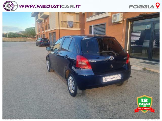 Auto - Toyota yaris 1.0 5p. sol