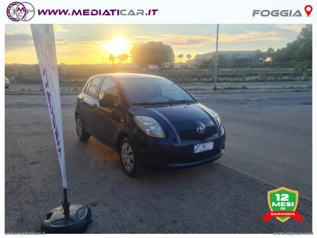 Auto - Toyota yaris 1.0 5p. sol