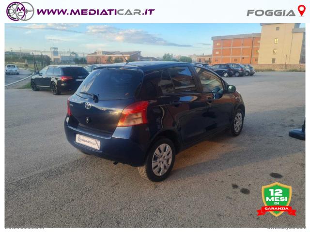 Auto - Toyota yaris 1.0 5p. sol