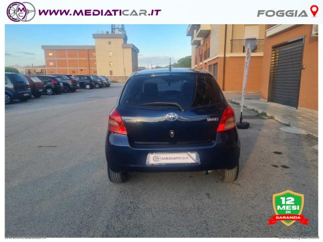 Auto - Toyota yaris 1.0 5p. sol