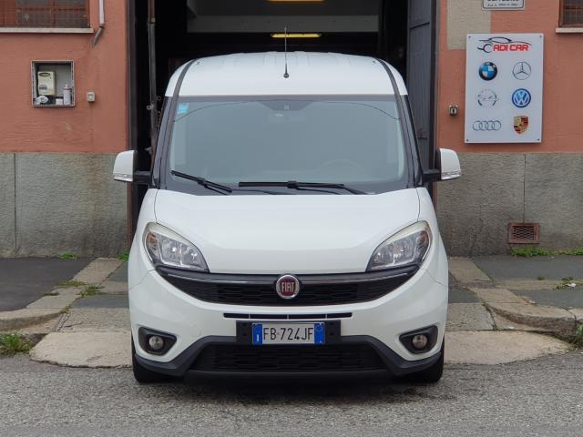 Auto - Fiat doblÃ² 1.6 mjt 120 cv lounge maxi