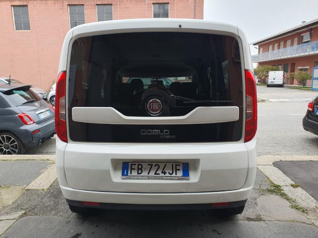 Auto - Fiat doblÃ² 1.6 mjt 120 cv lounge maxi