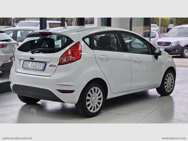 Auto - Ford fiesta 1.4 5p. bz.- gpl titanium