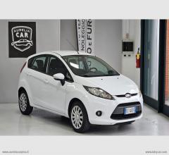 Auto - Ford fiesta 1.4 5p. bz.- gpl titanium