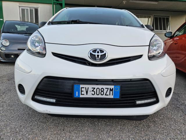 Toyota aygo 1.0 12v vvt-i 3p. active connect