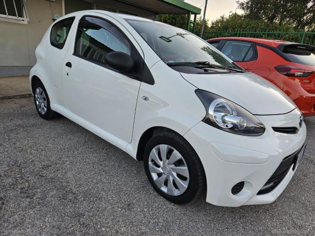 Auto - Toyota aygo 1.0 12v vvt-i 3p. active connect