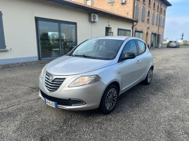 Lancia ypsilon 1.2 69 cv 5p. gpl ecochic silver