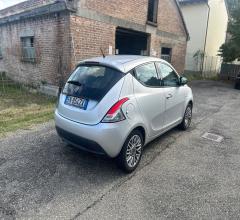 Auto - Lancia ypsilon 1.2 69 cv 5p. gpl ecochic silver