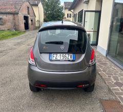 Auto - Lancia ypsilon 1.2 69 cv 5p. s&s black and noir