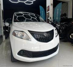 Auto - Lancia ypsilon 1.0 firefly 5ps&s hyb. eco unyca