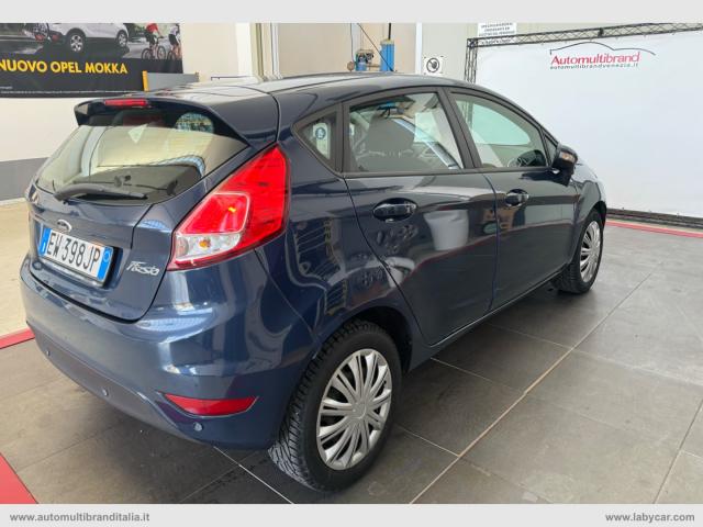 Auto - Ford fiesta 1.4 5p. bz.- gpl