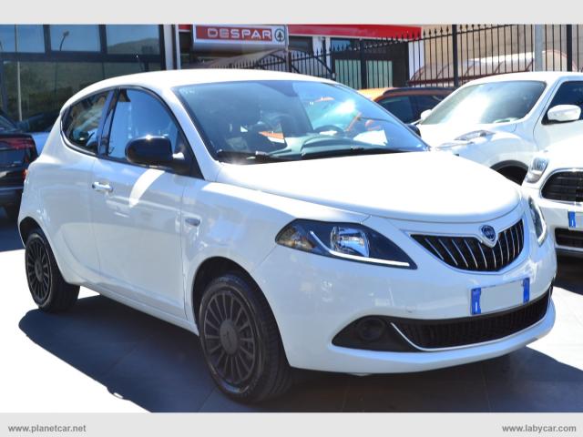 Auto - Lancia ypsilon 1.0 firefly 5ps&s hyb. eco silv.