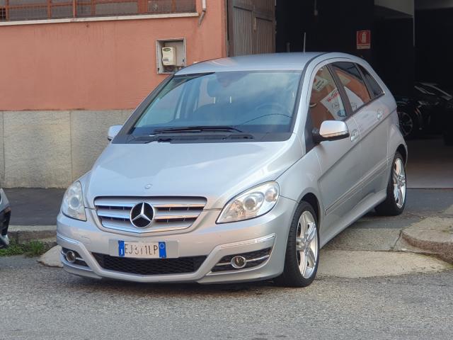 Auto - Mercedes-benz b 200 cdi 140 cv automatic euro5