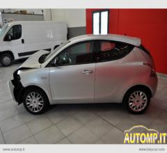 Auto - Lancia ypsilon 1.2 69 cv 5p. gpl ecochic gold