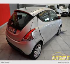 Auto - Lancia ypsilon 1.2 69 cv 5p. gpl ecochic gold