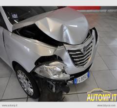 Auto - Lancia ypsilon 1.2 69 cv 5p. gpl ecochic gold