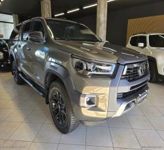 Auto - Toyota hilux 2.8 d a/t 4wd 4p. dc invincible