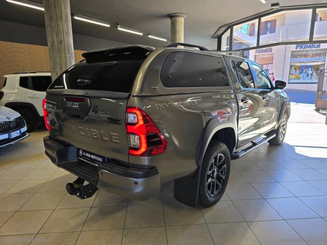 Auto - Toyota hilux 2.8 d a/t 4wd 4p. dc invincible