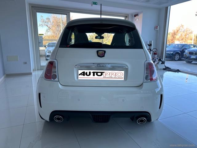 Auto - Abarth 500 1.4 turbo t-jet custom