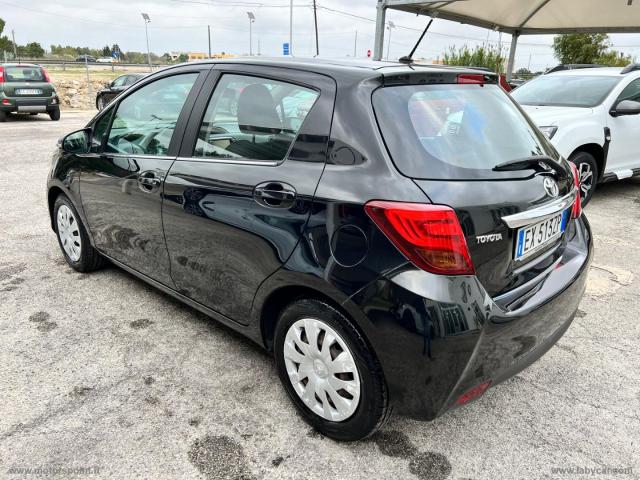 Auto - Toyota yaris 1.0 5p. active gpl