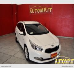 Auto - Kia cee d 1.6 crdi 110 cv 5p. cool