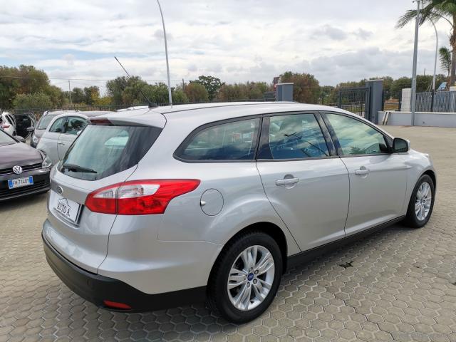 Auto - Ford focus 1.6 tdci 115 cv sw titanium