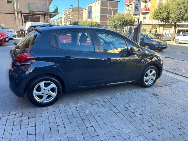 Auto - Peugeot 208 puretech 68 5p. active