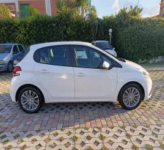 Auto - Peugeot 208 puretech 82 3p. active