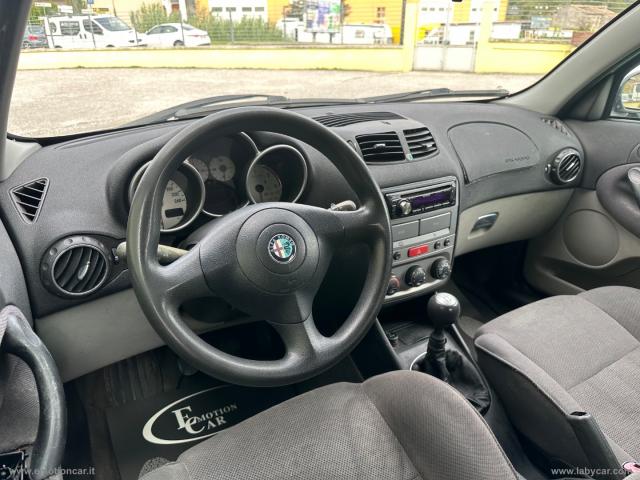 Auto - Alfa romeo 147 1.9 jtd 115cv 5p. distinctive