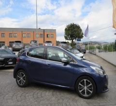 Auto - Peugeot 208 bluehdi 75 5p. allure