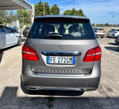 Auto - Mercedes-benz b 200 d automatic sport