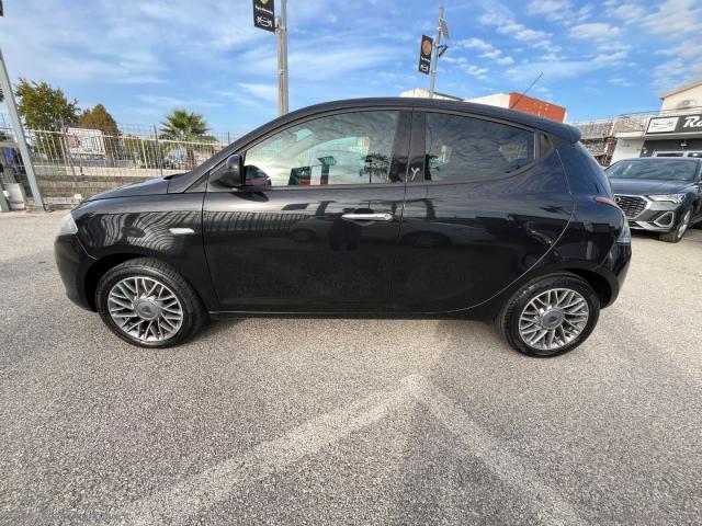 Auto - Lancia ypsilon 1.2 69 cv 5p. s&s platinum