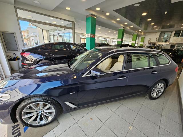 Auto - Bmw 520d xdrive touring luxury