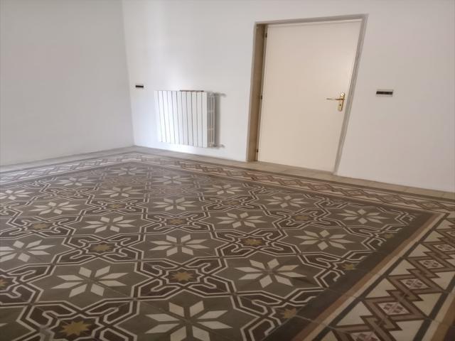 Appartamenti in Vendita - Casa indipendente in vendita a modugno zona centrale