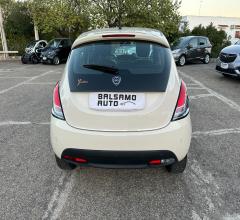 Auto - Lancia ypsilon 1.2 69 cv 5p. gold