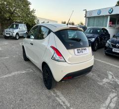 Auto - Lancia ypsilon 1.2 69 cv 5p. gold