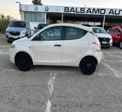 Auto - Lancia ypsilon 1.2 69 cv 5p. gold