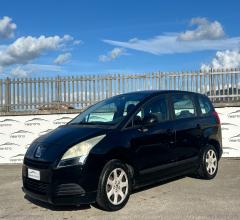 Peugeot 5008 1.6 hdi 110 cv fÃ©line