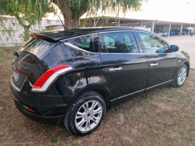 Auto - Lancia delta 1.6 mjt oro