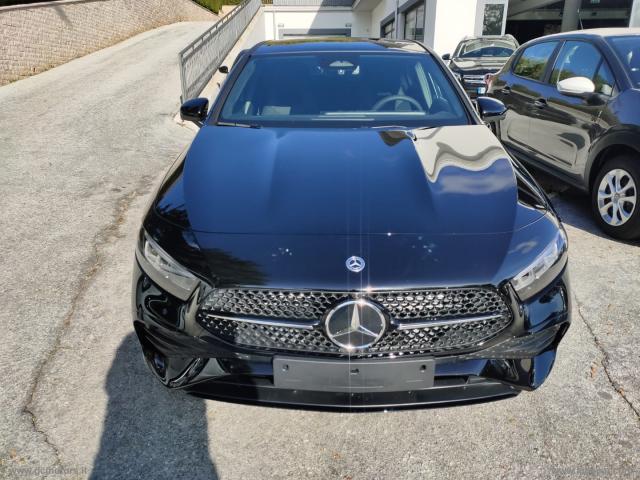 Auto - Mercedes-benz a 200 d automatic premium amg line