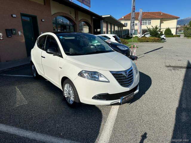 Auto - Lancia ypsilon 1.2 69 cv 5p. gpl ecochic gold