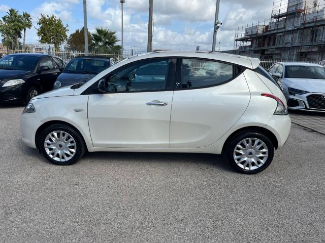 Auto - Lancia ypsilon 1.3 mjt 95 cv 5p. s&s platinum