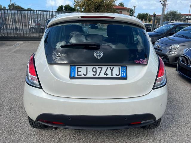 Auto - Lancia ypsilon 1.3 mjt 95 cv 5p. s&s platinum