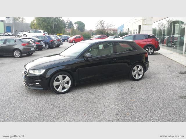 Auto - Audi a3 1.6 tdi 105 cv young