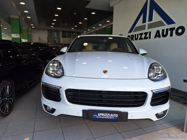 Auto - Porsche cayenne 3.0 diesel