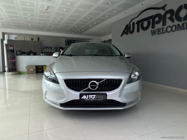 Auto - Volvo v40 d2 business