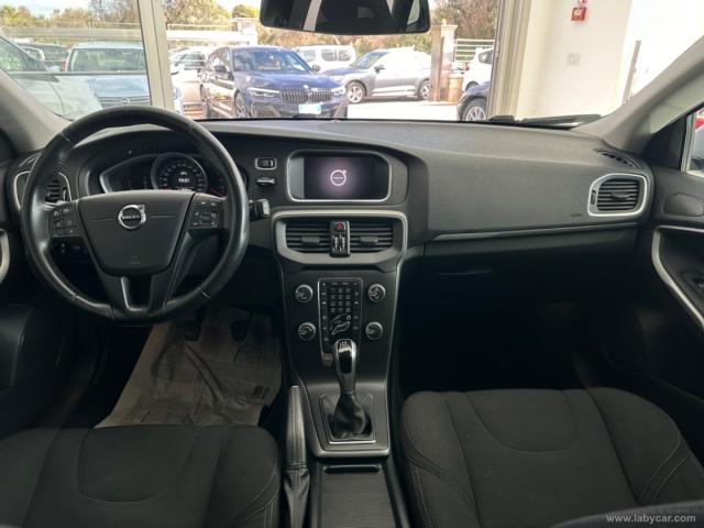 Auto - Volvo v40 d2 business