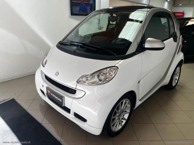 Auto - Smart fortwo 52 kw mhd coupÃ© white tailor made