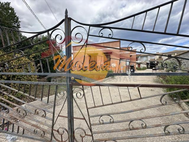 Appartamenti in Vendita - Villa in vendita a siracusa villaggio miano/pizzuta