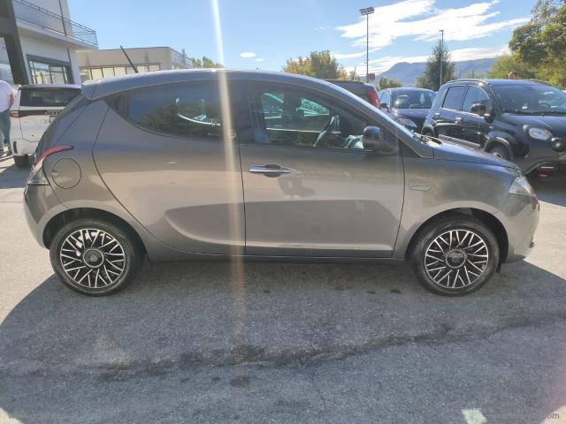 Auto - Lancia ypsilon 1.2 69 cv 5p. gpl ecochic plat.